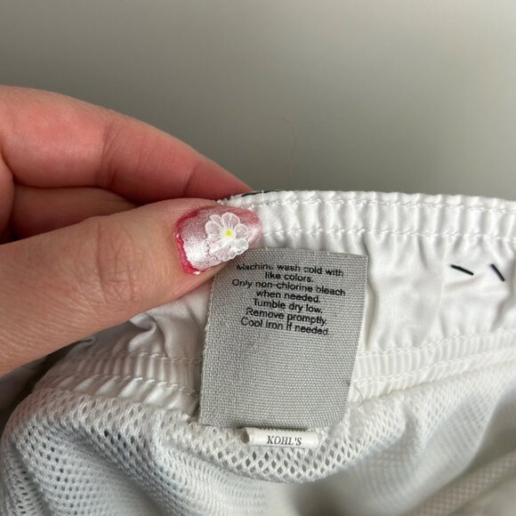 Hangten white swim trunks size x large - Picture 4 of 5